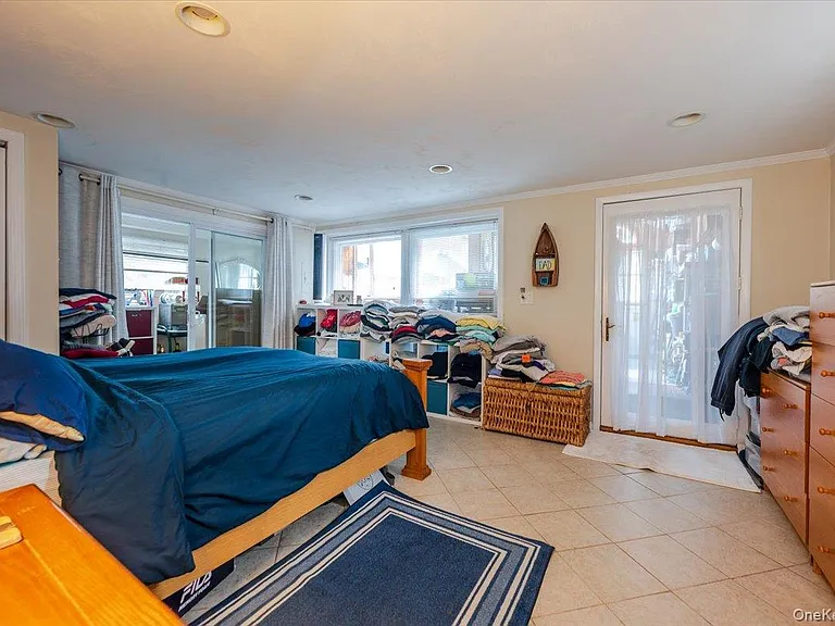 1 Bellmore Ave — Photo 11