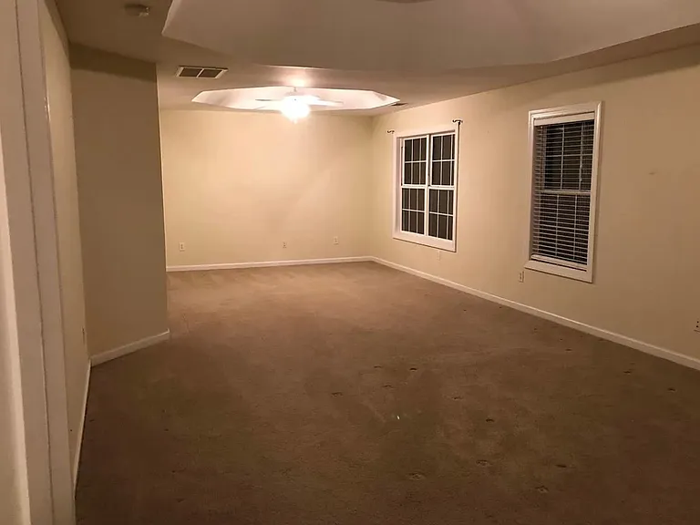 506 Eagle Pointe Dr — Photo 13