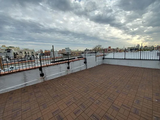 Rented by Oxford Property Group | media 35