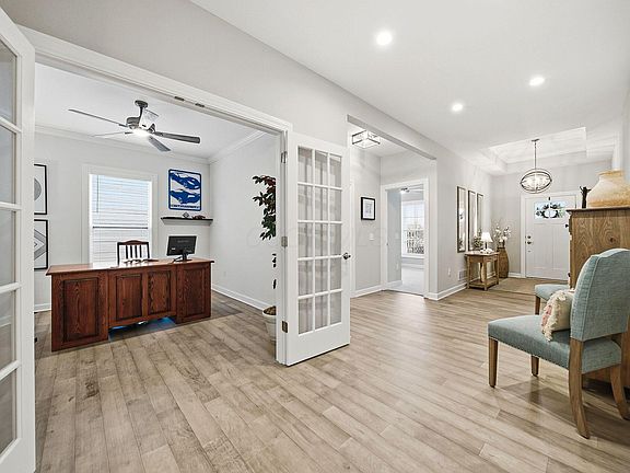 4th image of 7660 Gateway Blvd