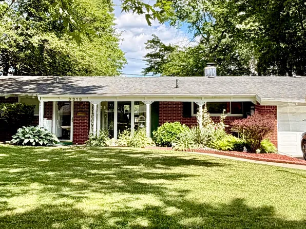 3318 E Lincolnshire Blvd, Toledo, OH 43606