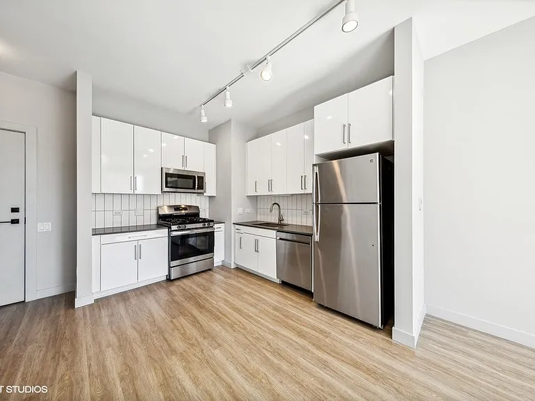 330 S. Wells St — Photo 39