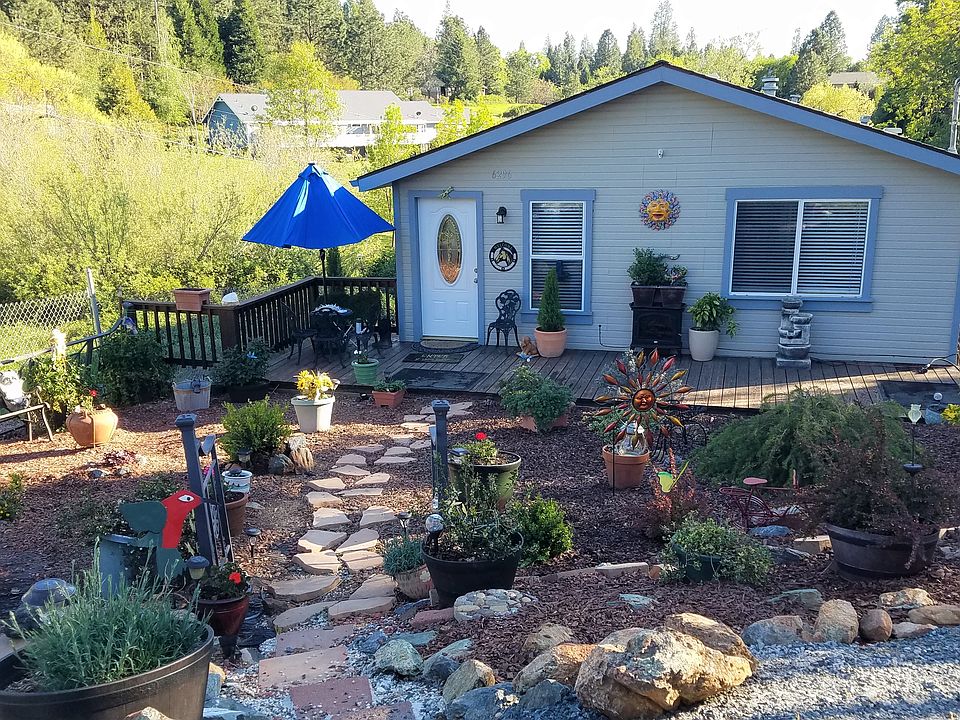 Beautiful cozy home in town