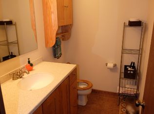 2901 Shefford Dr, Madison, WI 53719