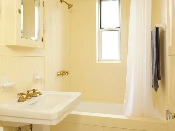 27 Commerce Street image 1 of 4