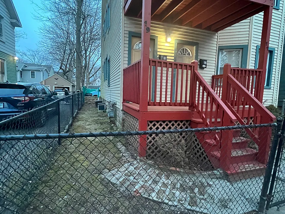 17 Shepard St #1