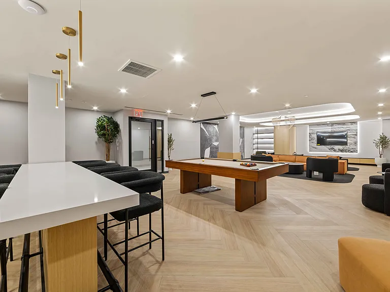 2201 Beverley Rd #140B — Photo 11