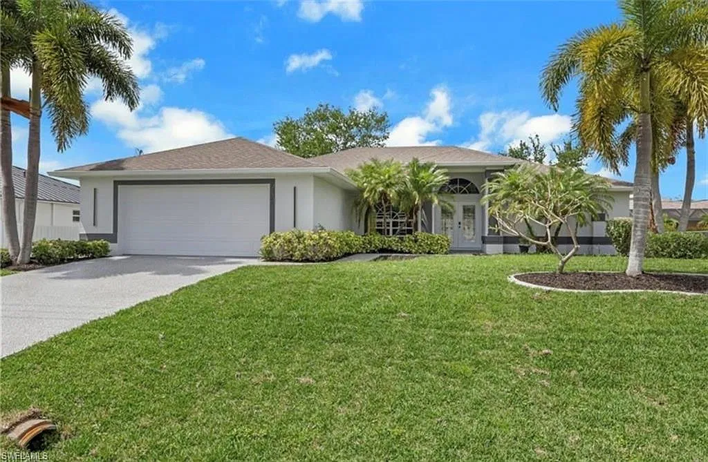 4 bed, 3.0 bath, 2118 sqft, $3,500 — Photo 1
