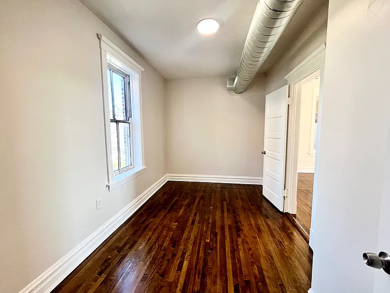 2636 W 23rd St #2R — Photo 16
