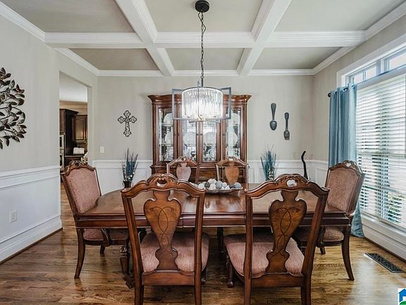 4th image of 385 Grey Oaks Dr