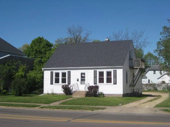1315 Broadway St S, Menomonie, WI 54751