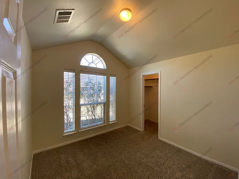 7811 Redbrush — Photo 7