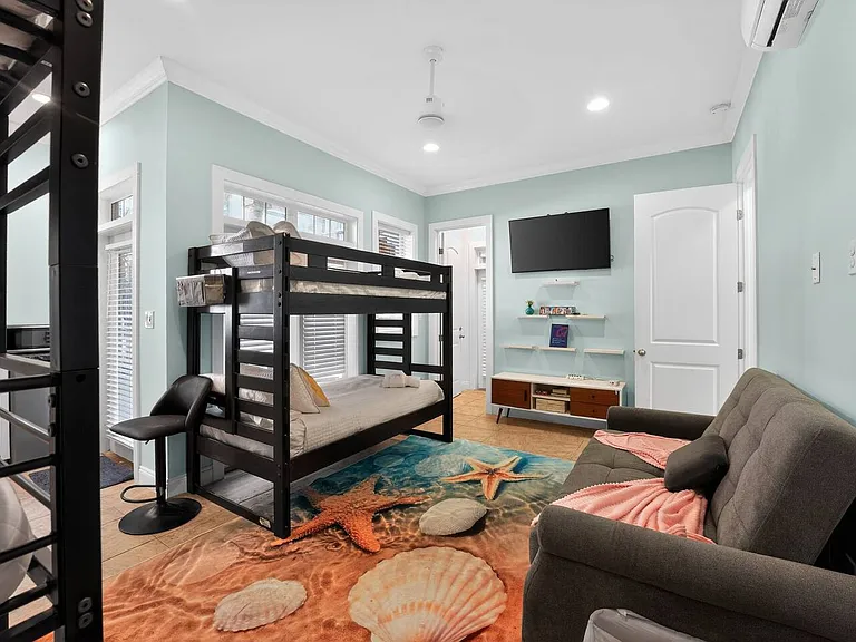 6224 Thomas Dr #1 — Photo 18