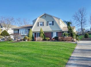 12 Janice Dr, Norwood, NJ 07648