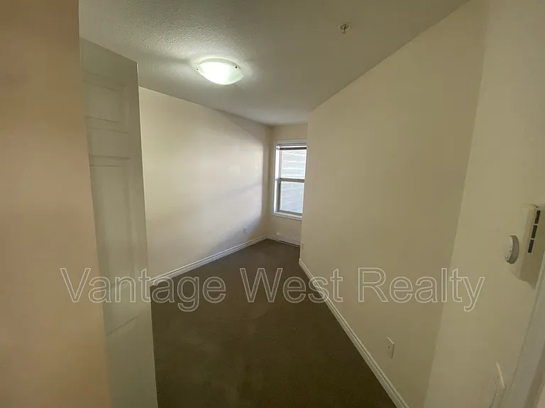 598 Sutherland Ave #203 — Photo 7
