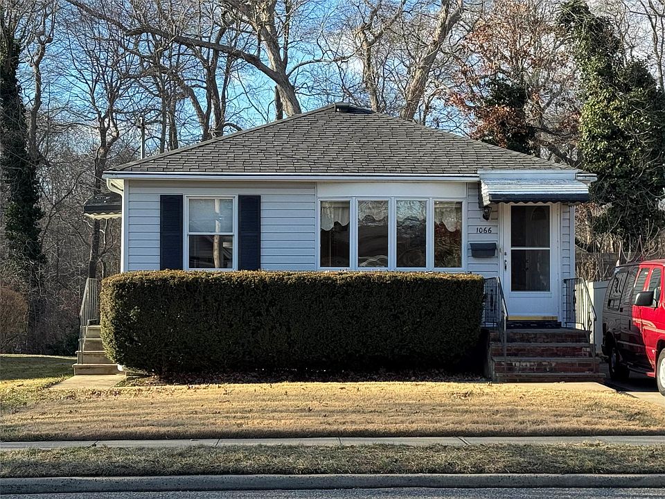 1st image of 1066 Lakeshore Drive