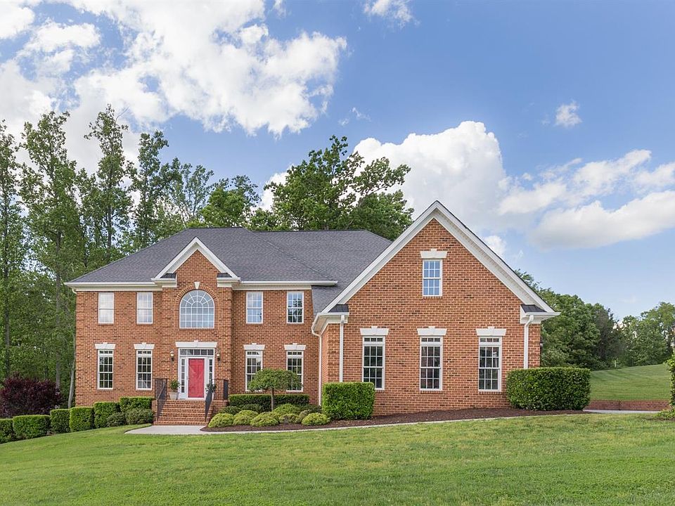 1st image of 106 Fairlea Ct