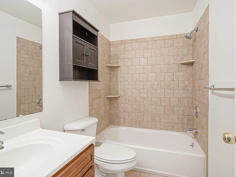 117 Chaucer Rd — Photo 13