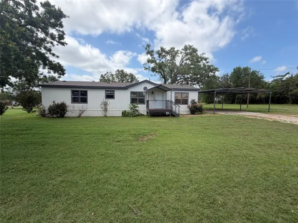 104 Hill Top Ct, Springtown, TX 76082