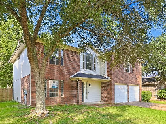 2nd image of 1818 Oak Ridge Dr