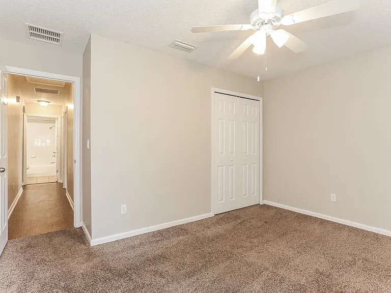 1841 Creekview Dr — Photo 14