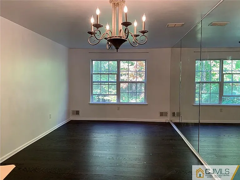 213 Prestwick Way — Photo 3