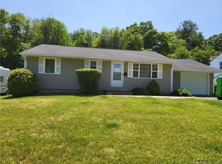 14 Hillcrest Rd, Enfield, CT 06082