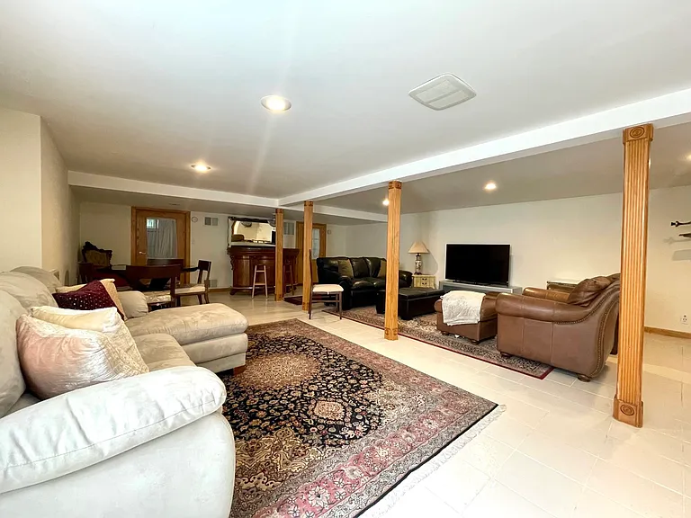 Pleasant Ln — Photo 16