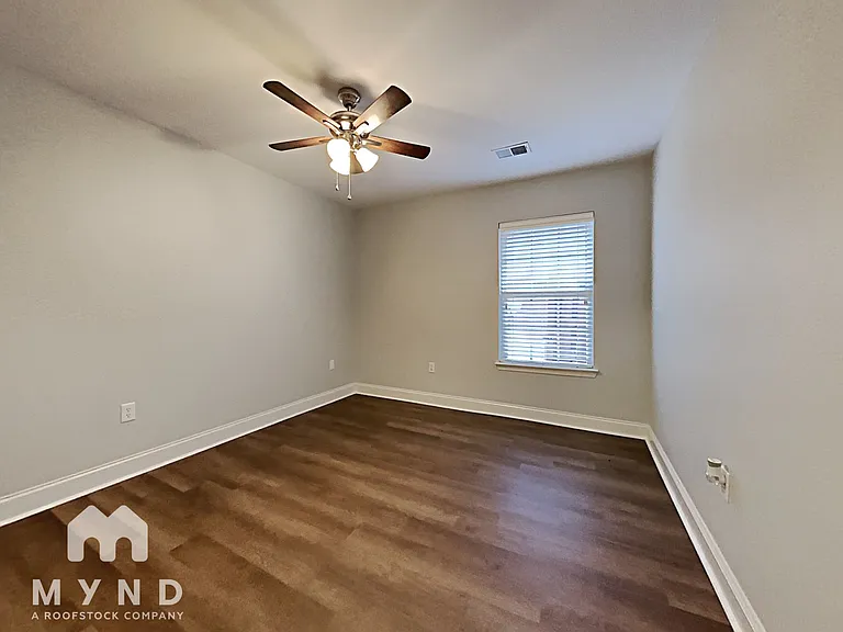 2086 Edgewood Dr — Photo 17