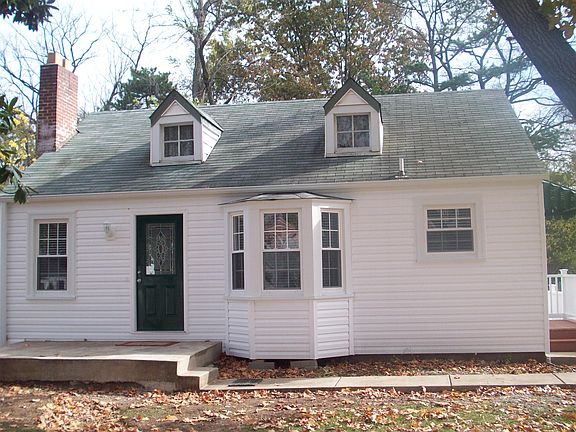 4th image of 2820 Hilldale Ave