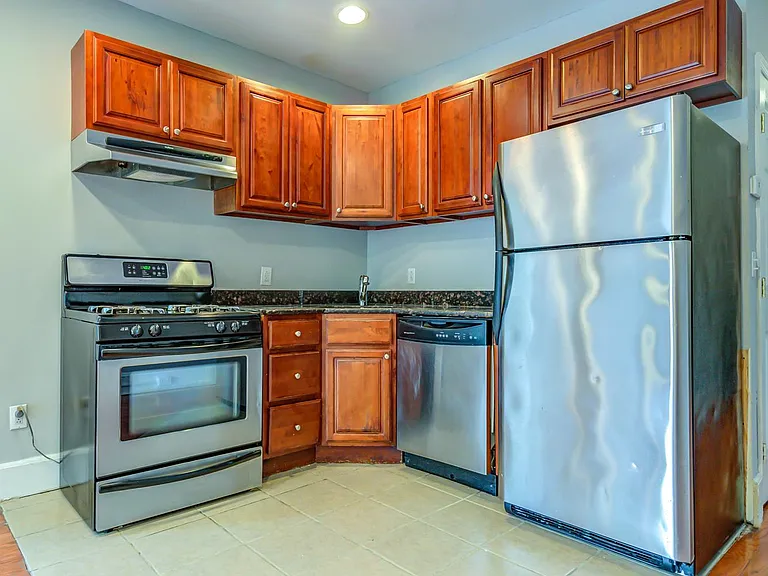 327 N Preston St #2 — Photo 3