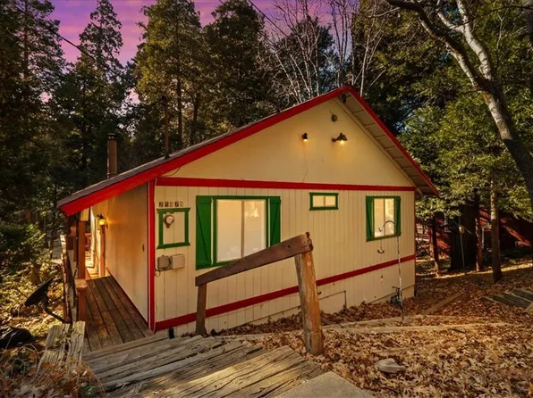 25172 Moon Dr, Crestline, CA 92325