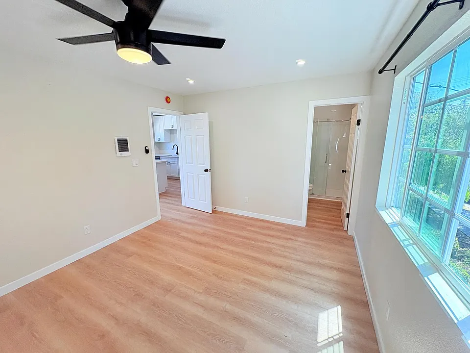 328 S Weitzel St #23