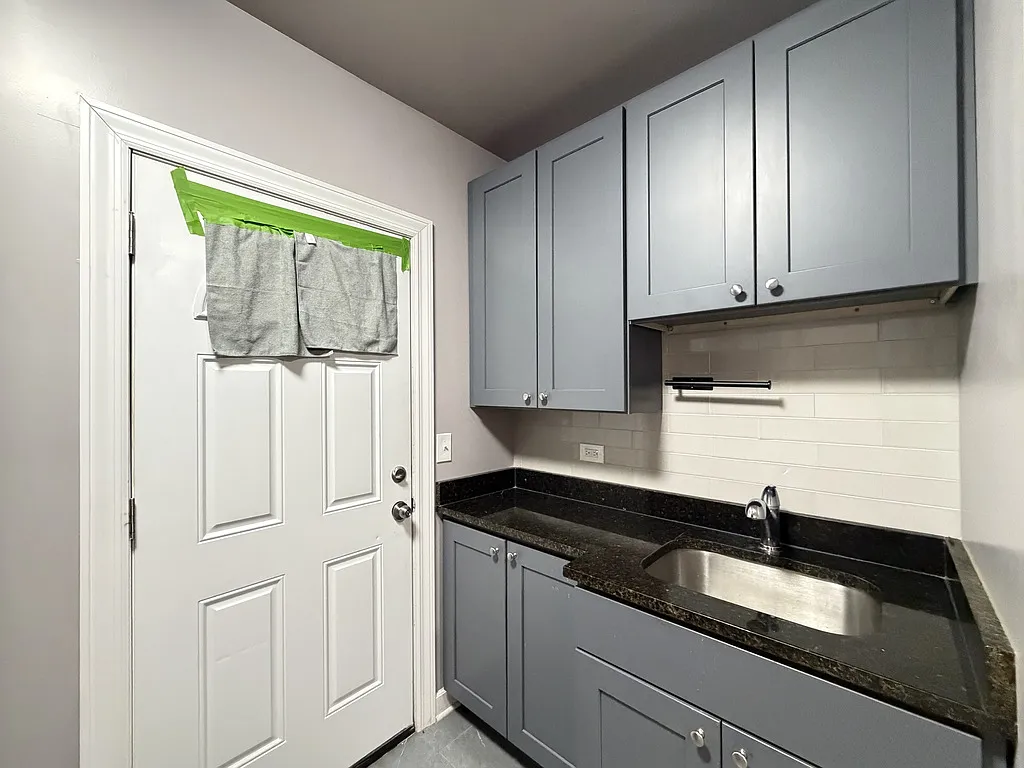 1 bed, 700 sqft, $1,600 — Photo 4