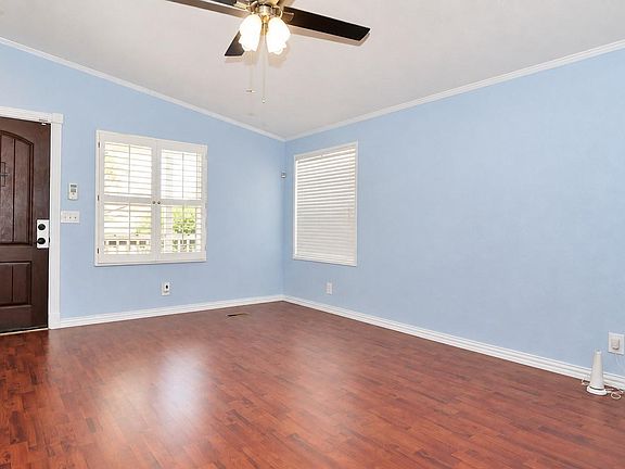 4th image of 10011 Berrybriar Ln