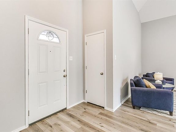 4th image of 3740 Longstraw Dr