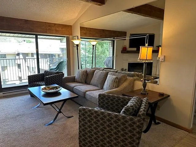 288 W Beaver Creek Blvd — Photo 1