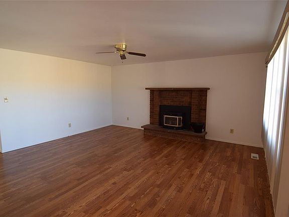 4th image of 1201 Harding Ave