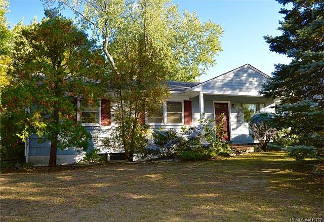 1st image of 983 Canton Dr