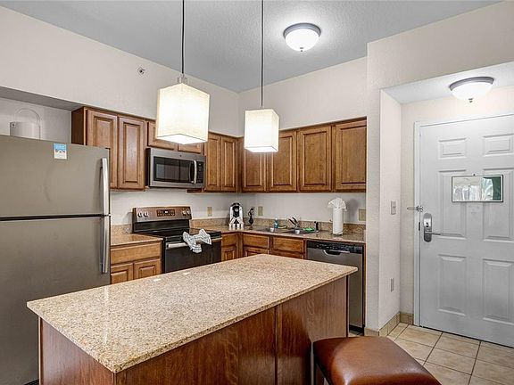 3rd image of 12544 FLORIDAYS RESORT DRIVE #611B