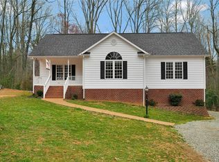 2746 Ridgeview Rd, Powhatan, VA 23139
