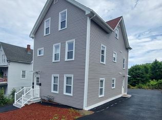 31 Harlem St APT 3, Worcester, MA 01610