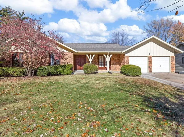 12877 Castleton Ct, Saint Louis, MO 63141