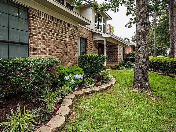 3rd image of 1125 Windsong Ln