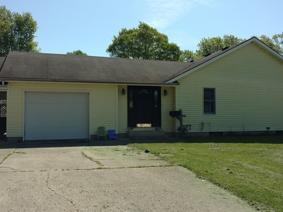 1st image of 824 Vasbinder Dr