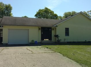 824 Vasbinder Dr, Chesterfield, IN