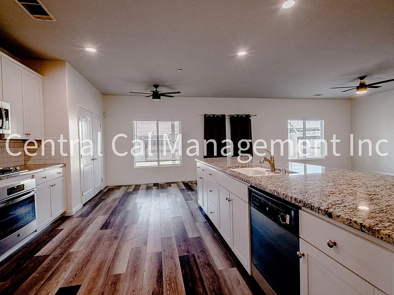 6518 Bangor Pl — Photo 7