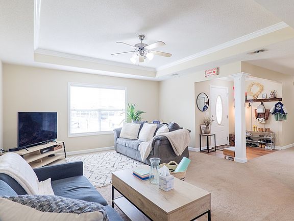 5th image of 1423 Yucaipa Cir