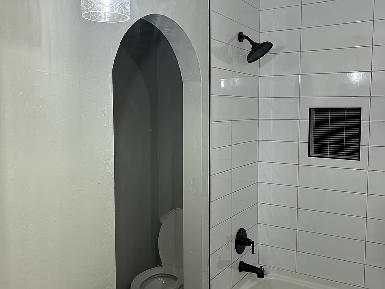 3002 N 32nd St #19 — Photo 11