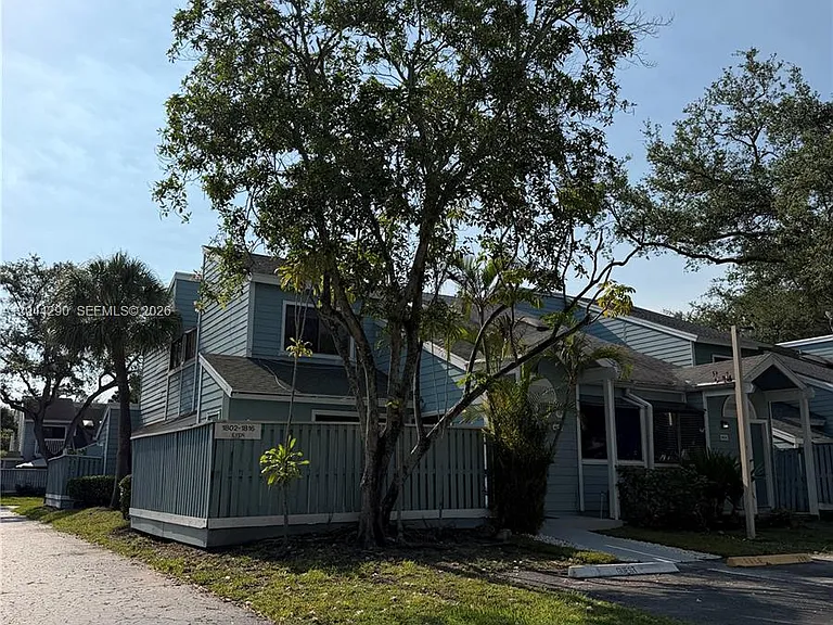 1808 Runners Way #1808 — Photo 27